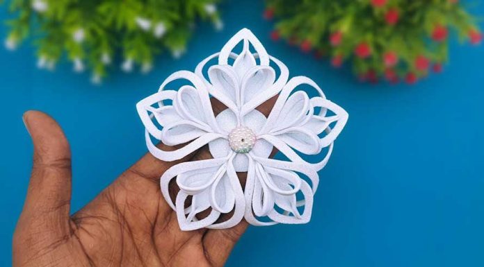 How To Make Super Easy Christmas Snowflakes